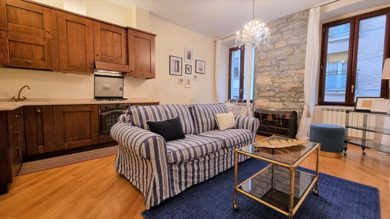 Palazzo Crispi - Boutique Apartment Trieste Exteriör bild