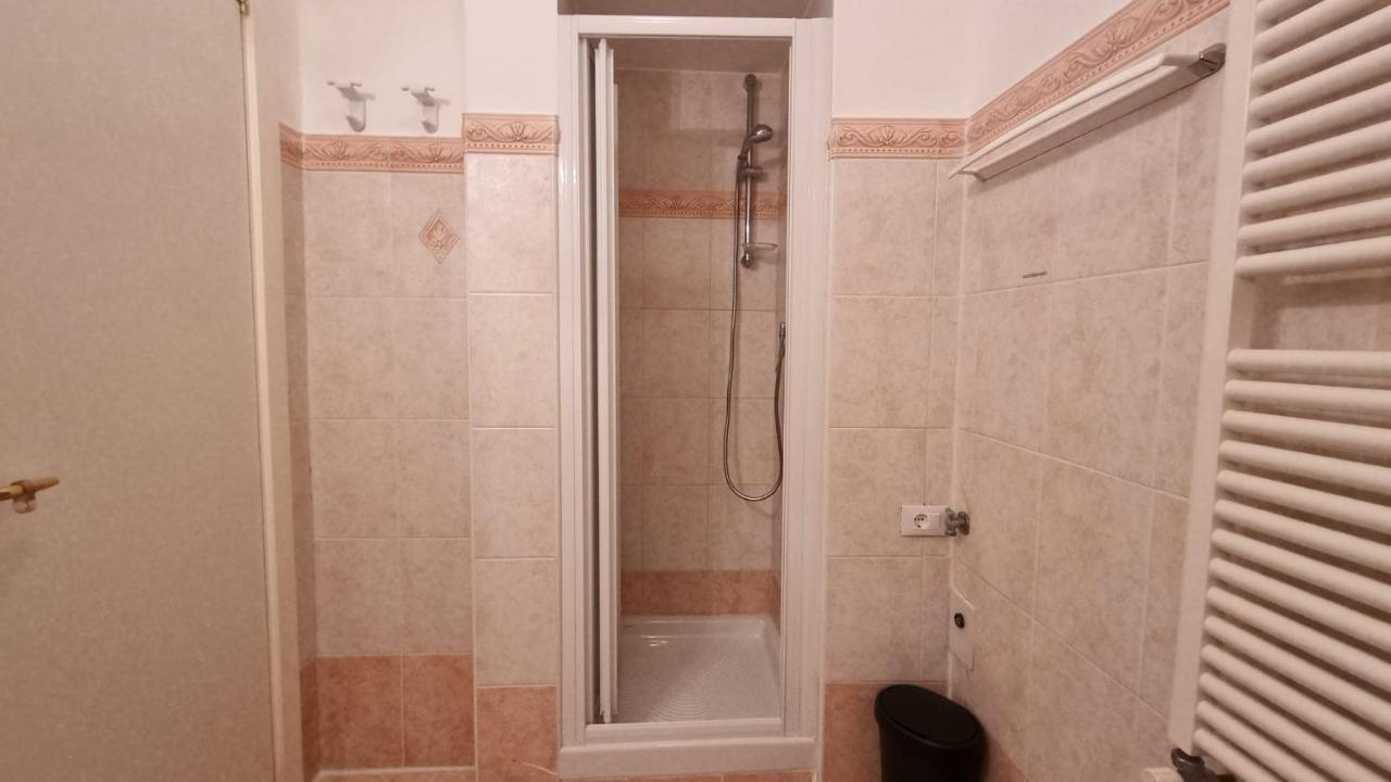Palazzo Crispi - Boutique Apartment Trieste Exteriör bild